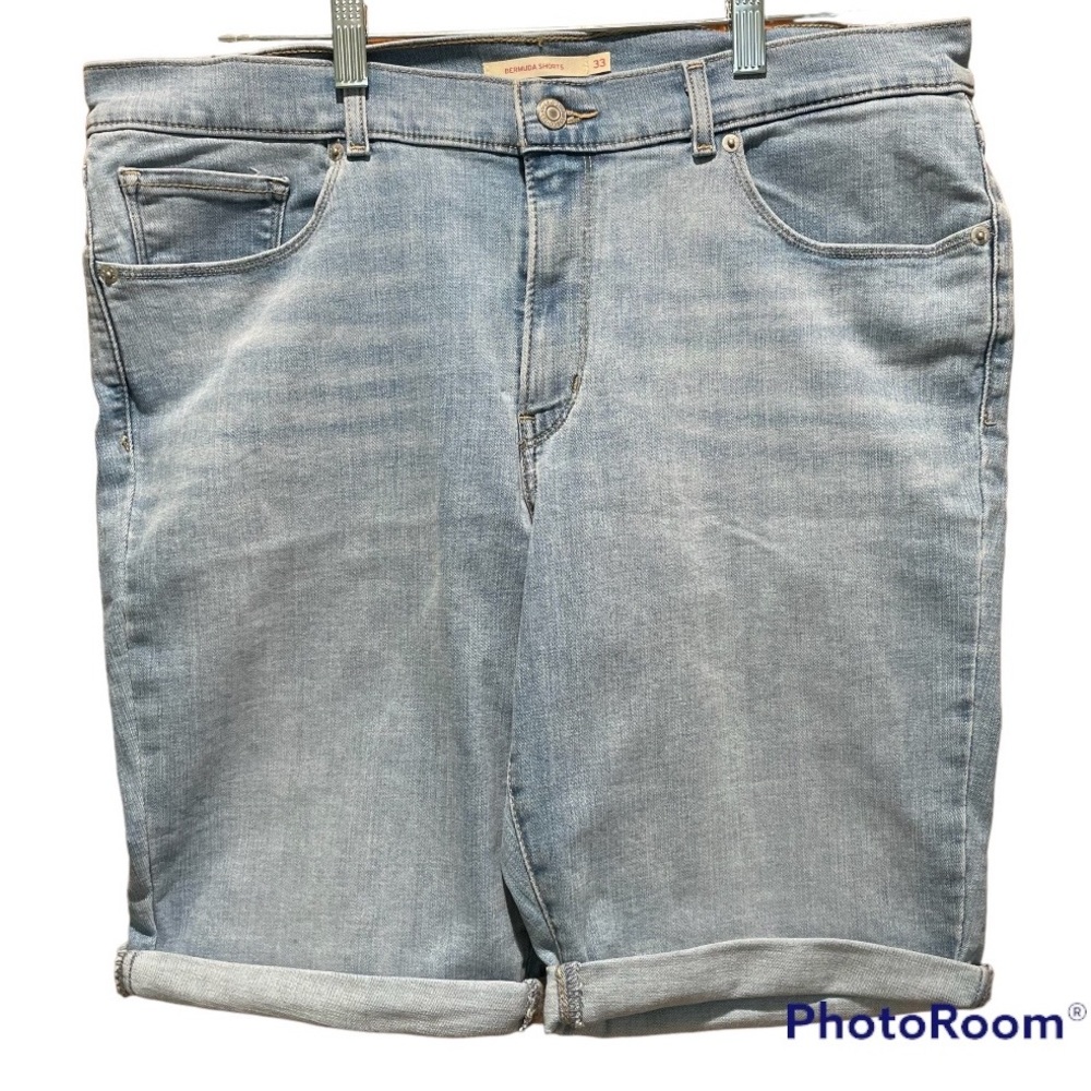 Levi Strauss Womens Blue Denim Bermuda Jeans Shorts Size 33 Plus Size